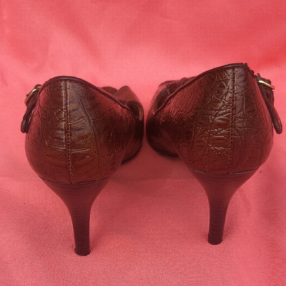 Predictions Dark Brown Peep-Toe Heels - Picture 5 of 7